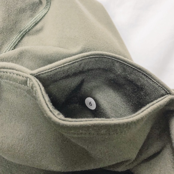 Lululemon Notched Crop Legging - Picture 5 of 5